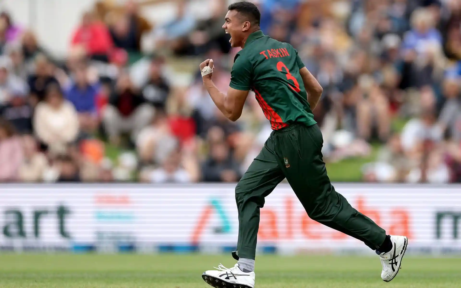 Taskin Ahmed Heads To England for Expert Consultation To Boost Rehab Progress